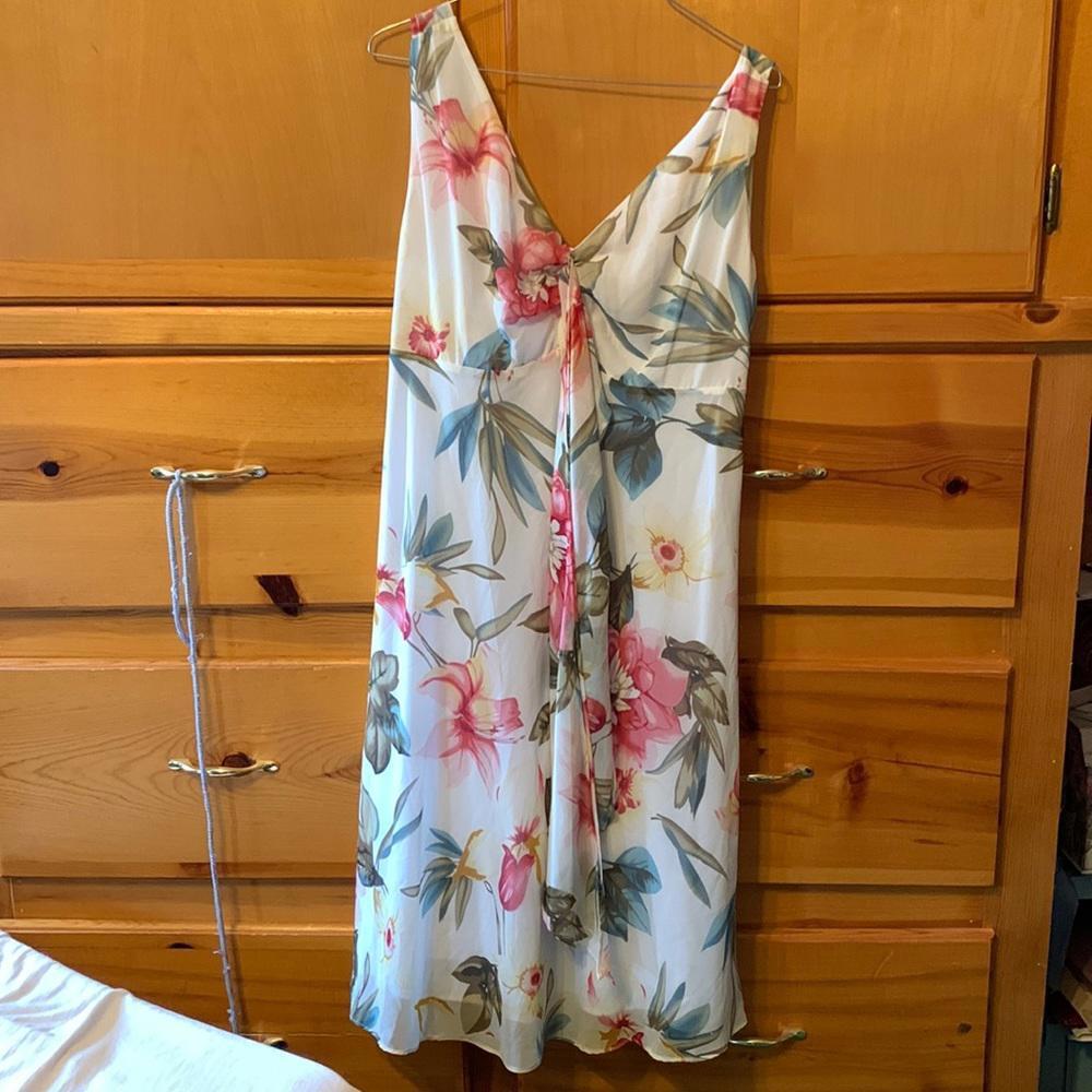 NWOT Venus beach like sun dress. Size 12